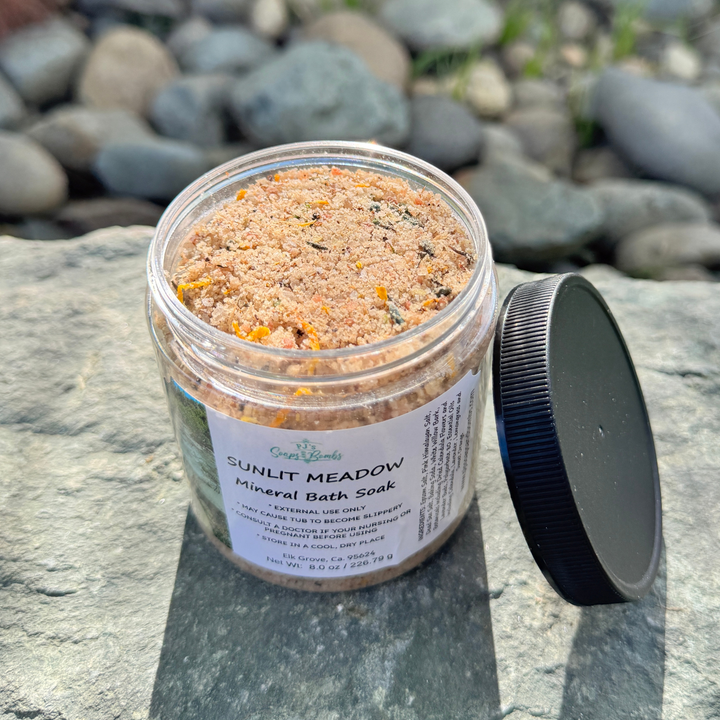 SUNLIT MEADOW Mineral Bath Soak  Bright & Calming Soak for a Refreshing Spa Escape 8 oz